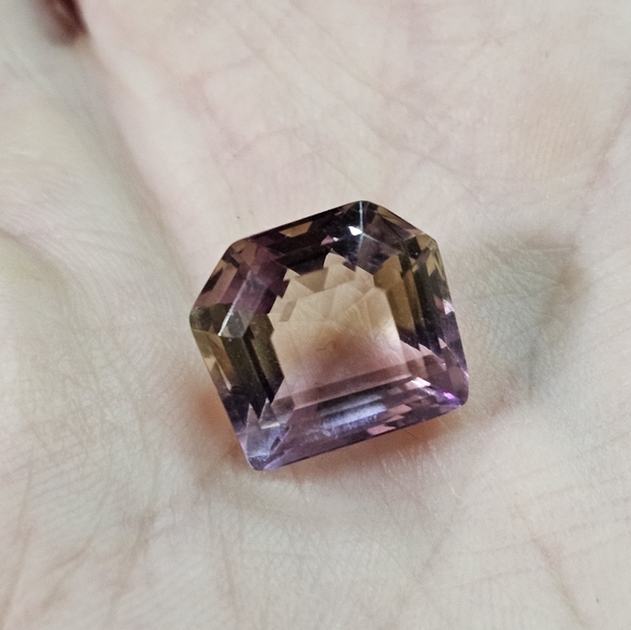Fancy Violet & Yellow Ametrine Gemstone 10.92 Carats! ⚡️ - Picture 4 of 6
